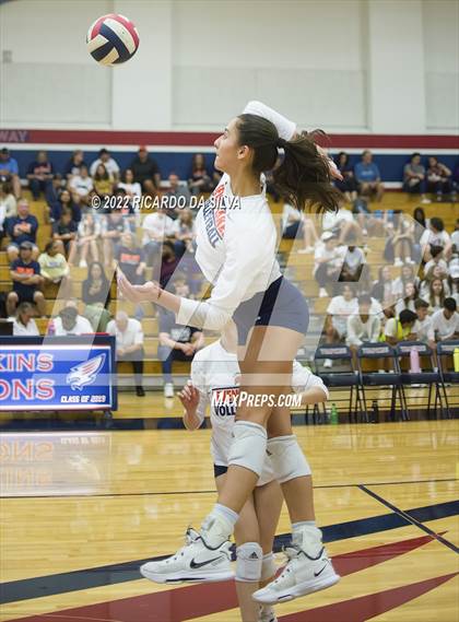 Thumbnail 2 in Seven Lakes @ Tompkins photogallery.