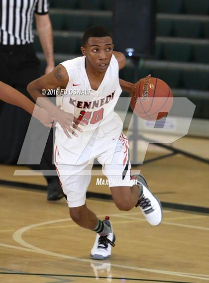 Thumbnail 3 in Kennedy vs. Saint Francis photogallery.