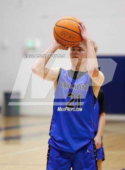 Thumbnail 3 in Fremont @ Ridgeline (Sophomore) photogallery.