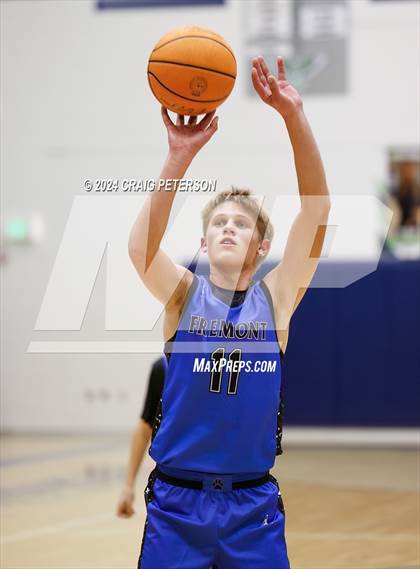 Thumbnail 1 in Fremont @ Ridgeline (Sophomore) photogallery.