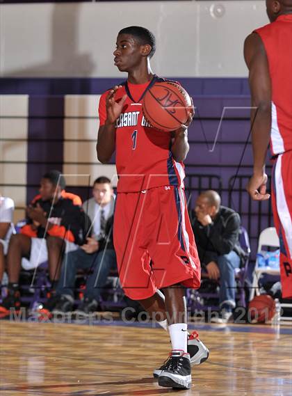 Thumbnail 3 in Pleasant Grove vs. Foothill (St. Hope Elite Hoops Classic) photogallery.