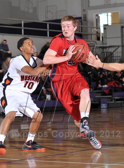 Thumbnail 3 in Pleasant Grove vs. Foothill (St. Hope Elite Hoops Classic) photogallery.