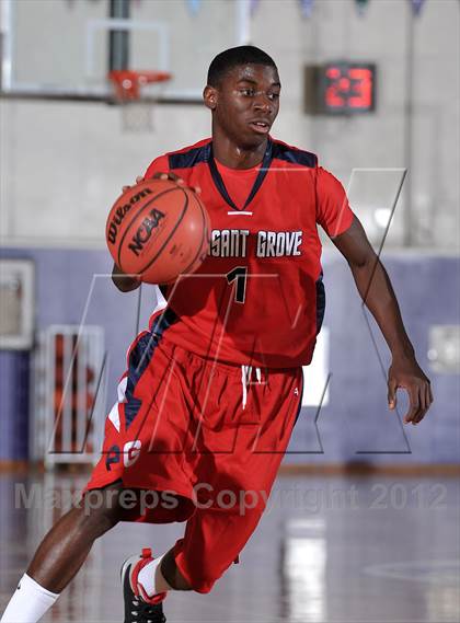 Thumbnail 2 in Pleasant Grove vs. Foothill (St. Hope Elite Hoops Classic) photogallery.