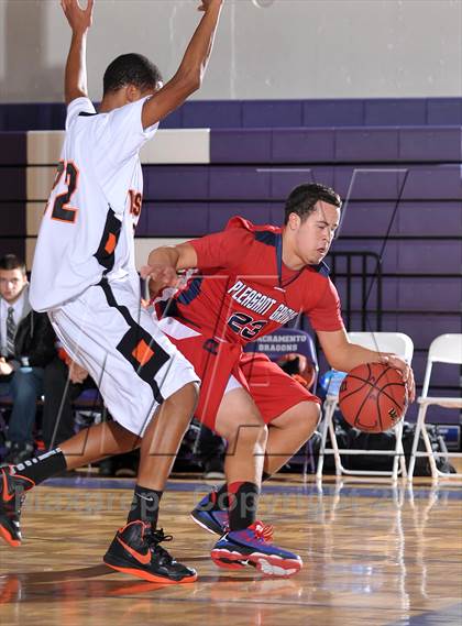 Thumbnail 3 in Pleasant Grove vs. Foothill (St. Hope Elite Hoops Classic) photogallery.