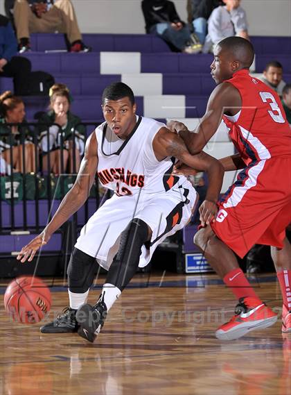 Thumbnail 2 in Pleasant Grove vs. Foothill (St. Hope Elite Hoops Classic) photogallery.