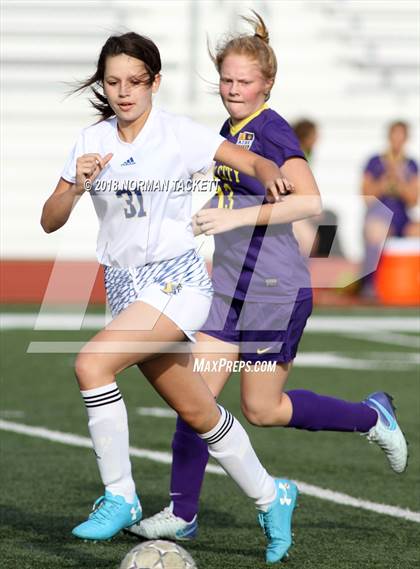 Thumbnail 3 in Arkansas City @ Collegiate photogallery.