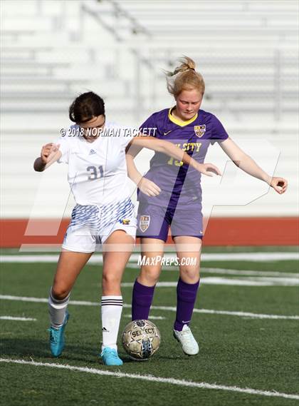 Thumbnail 3 in Arkansas City @ Collegiate photogallery.
