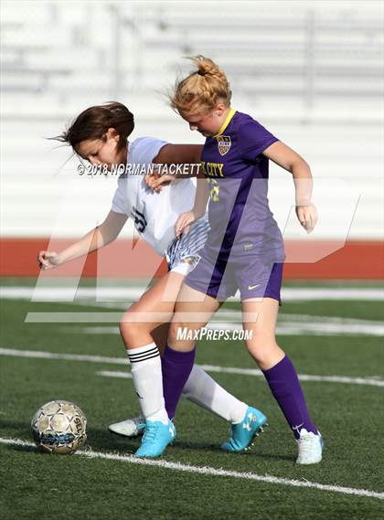 Thumbnail 1 in Arkansas City @ Collegiate photogallery.