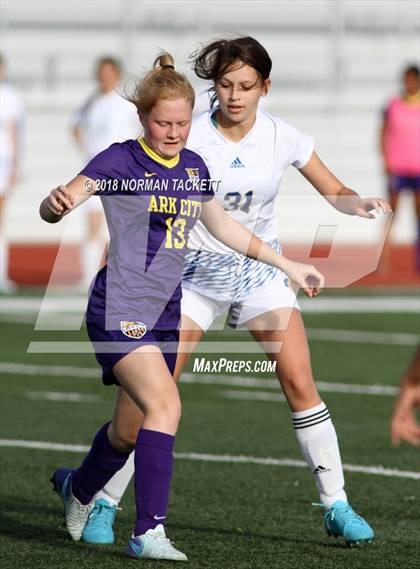 Thumbnail 1 in Arkansas City @ Collegiate photogallery.
