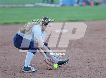 Thumbnail 3 in Rio Linda @ Vista del Lago photogallery.
