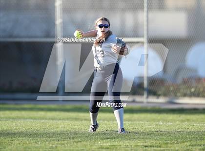 Thumbnail 1 in Rio Linda @ Vista del Lago photogallery.