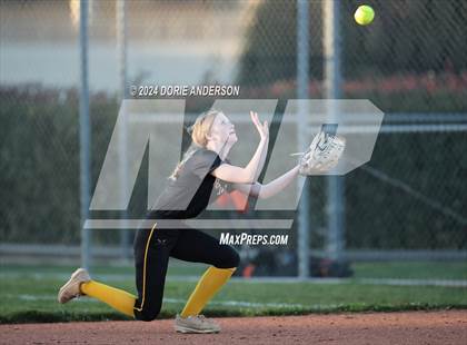 Thumbnail 2 in Rio Linda @ Vista del Lago photogallery.