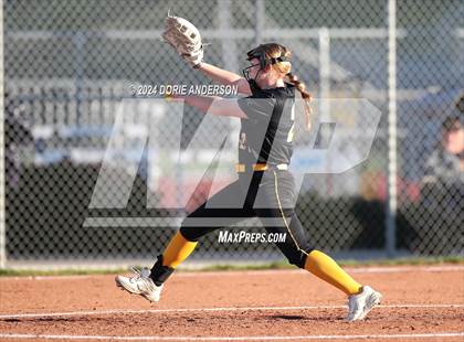 Thumbnail 1 in Rio Linda @ Vista del Lago photogallery.
