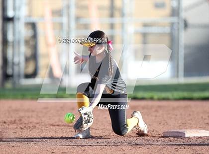 Thumbnail 1 in Rio Linda @ Vista del Lago photogallery.