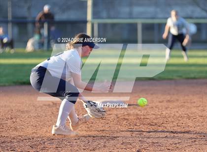 Thumbnail 3 in Rio Linda @ Vista del Lago photogallery.