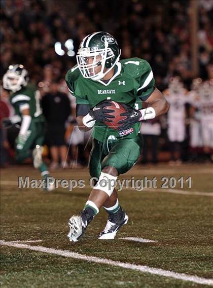 Thumbnail 3 in Bonita vs. La Serna (CIF SS Semifinal) photogallery.