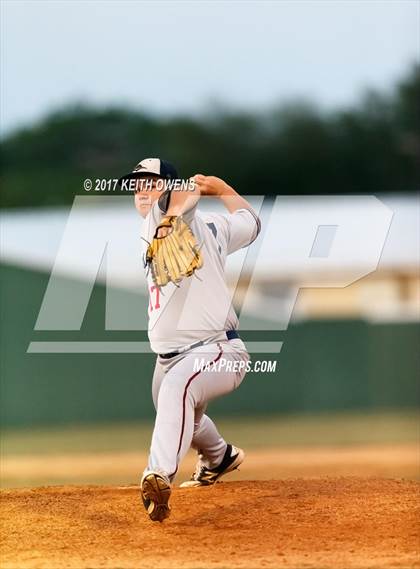 Thumbnail 2 in Aubrey vs. Sanger (UIL 4A Region 2 Area Playoff) photogallery.