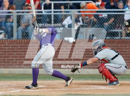 Thumbnail 2 in Aubrey vs. Sanger (UIL 4A Region 2 Area Playoff) photogallery.