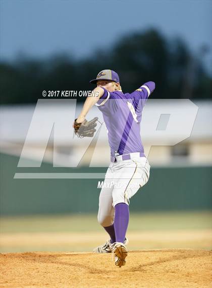 Thumbnail 3 in Aubrey vs. Sanger (UIL 4A Region 2 Area Playoff) photogallery.