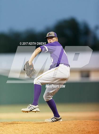 Thumbnail 2 in Aubrey vs. Sanger (UIL 4A Region 2 Area Playoff) photogallery.