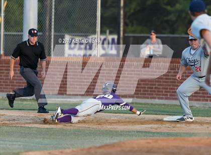 Thumbnail 1 in Aubrey vs. Sanger (UIL 4A Region 2 Area Playoff) photogallery.