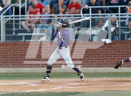 Thumbnail 3 in Aubrey vs. Sanger (UIL 4A Region 2 Area Playoff) photogallery.