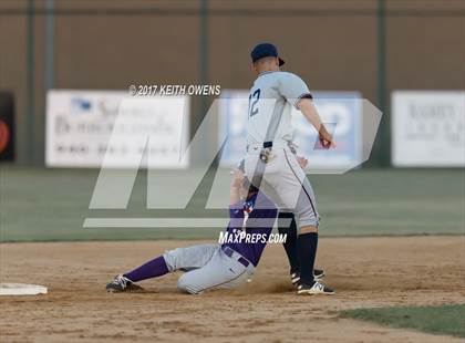 Thumbnail 2 in Aubrey vs. Sanger (UIL 4A Region 2 Area Playoff) photogallery.