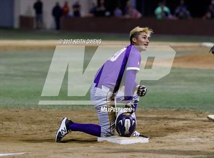 Thumbnail 1 in Aubrey vs. Sanger (UIL 4A Region 2 Area Playoff) photogallery.