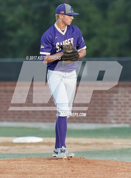 Thumbnail 1 in Aubrey vs. Sanger (UIL 4A Region 2 Area Playoff) photogallery.