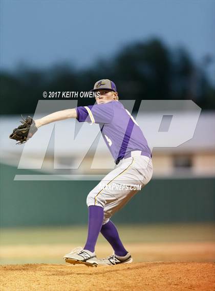 Thumbnail 1 in Aubrey vs. Sanger (UIL 4A Region 2 Area Playoff) photogallery.