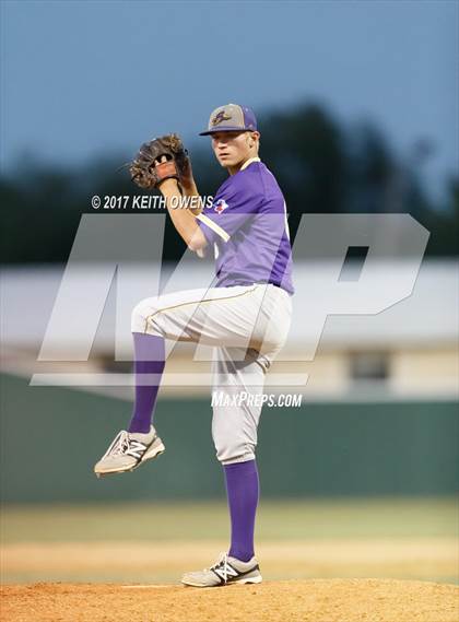 Thumbnail 3 in Aubrey vs. Sanger (UIL 4A Region 2 Area Playoff) photogallery.