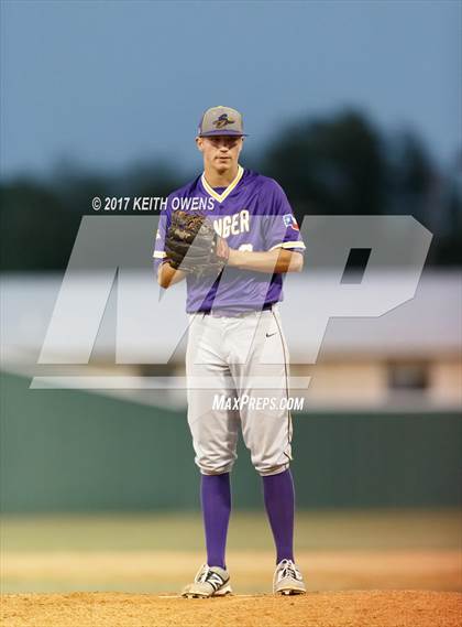 Thumbnail 1 in Aubrey vs. Sanger (UIL 4A Region 2 Area Playoff) photogallery.
