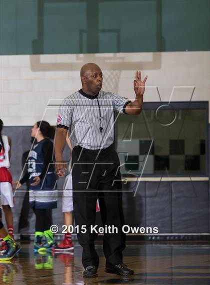 Thumbnail 2 in Ranchview vs. Gainesville (UIL 4A Bi District Playoff) photogallery.