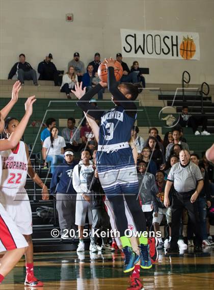 Thumbnail 1 in Ranchview vs. Gainesville (UIL 4A Bi District Playoff) photogallery.