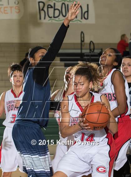 Thumbnail 3 in Ranchview vs. Gainesville (UIL 4A Bi District Playoff) photogallery.