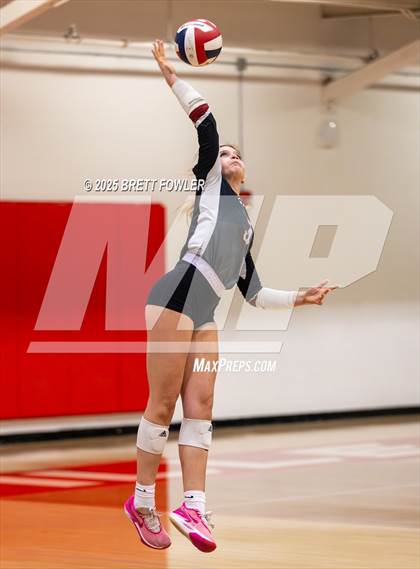 Thumbnail 2 in Lakeside vs. Loganville (GHSA 5A Round 1) photogallery.