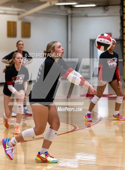 Thumbnail 3 in Lakeside vs. Loganville (GHSA 5A Round 1) photogallery.