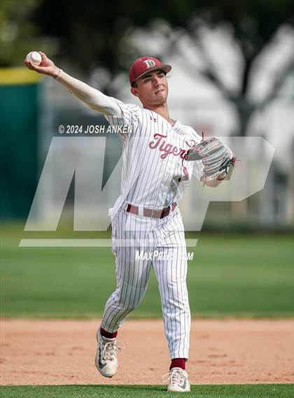 Thumbnail 1 in D'Arbonne Woods @ Dunham (LHSAA Division 3 Select Round 2) photogallery.