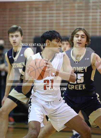 Thumbnail 2 in Stoney Creek @ Utica photogallery.