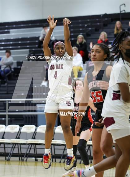 Thumbnail 1 in Red Oak vs. Lovejoy (UIL 5A Bi-District Playoff) photogallery.
