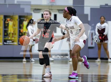 Thumbnail 1 in Red Oak vs. Lovejoy (UIL 5A Bi-District Playoff) photogallery.