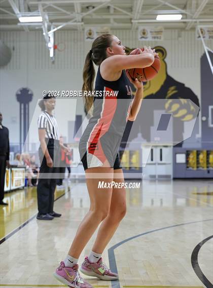 Thumbnail 1 in Red Oak vs. Lovejoy (UIL 5A Bi-District Playoff) photogallery.