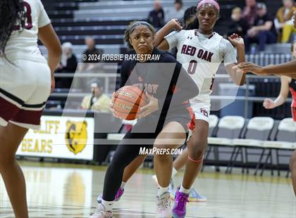 Thumbnail 1 in Red Oak vs. Lovejoy (UIL 5A Bi-District Playoff) photogallery.