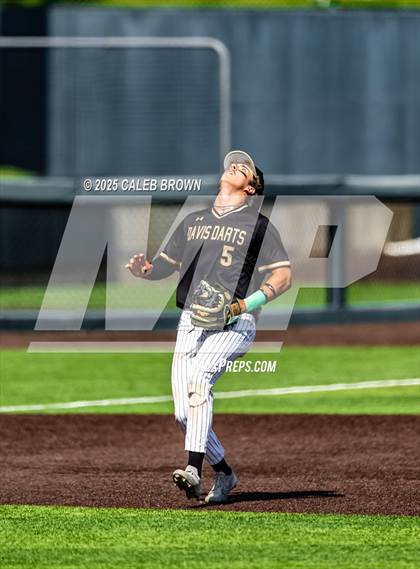 Thumbnail 2 in Lehi vs. Davis (UHSAA 6A Bracket Play) photogallery.