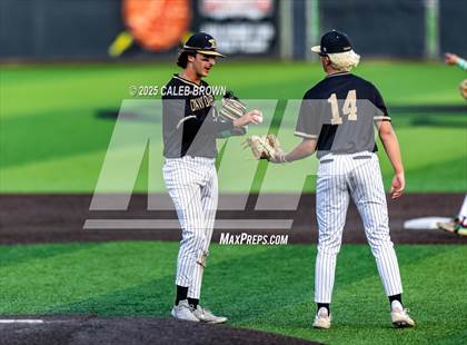 Thumbnail 1 in Lehi vs. Davis (UHSAA 6A Bracket Play) photogallery.
