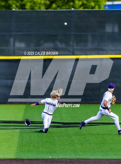 Thumbnail 1 in Lehi vs. Davis (UHSAA 6A Bracket Play) photogallery.
