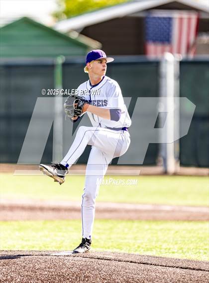 Thumbnail 3 in Lehi vs. Davis (UHSAA 6A Bracket Play) photogallery.