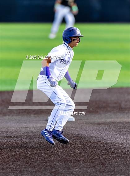 Thumbnail 1 in Lehi vs. Davis (UHSAA 6A Bracket Play) photogallery.