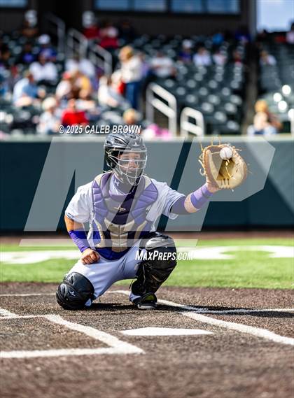 Thumbnail 2 in Lehi vs. Davis (UHSAA 6A Bracket Play) photogallery.
