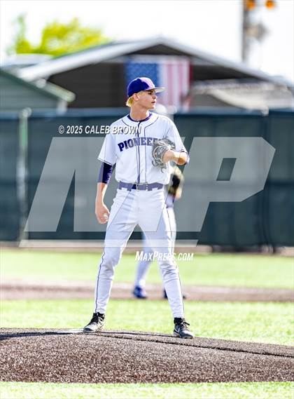 Thumbnail 3 in Lehi vs. Davis (UHSAA 6A Bracket Play) photogallery.